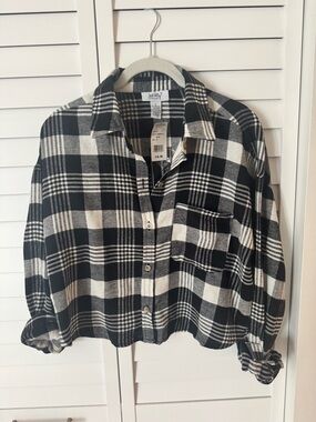 Just Polly Black & White Plaid Cropped Button-Up Shirt